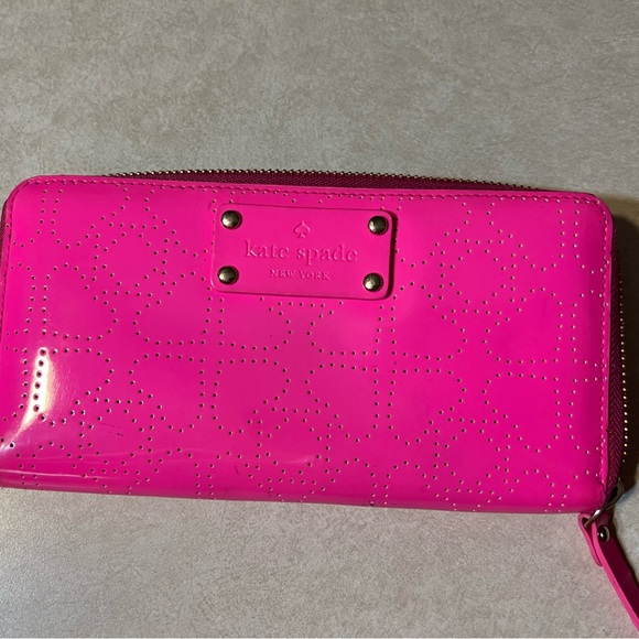 kate spade Handbags - Authentic Kate Spade Wallet